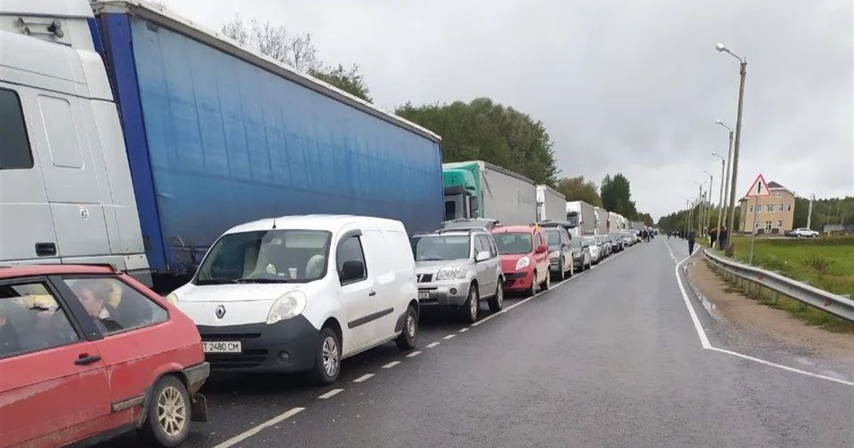 Бердянці діляться досвідом виїзду з окупації через Росію
