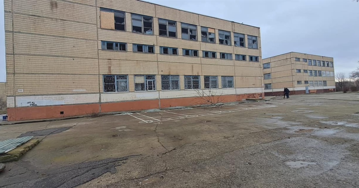 Окупанти гатили по Нікополю і Марганцю з РСЗВ та ствольної артилерії: наслідки показали в поліції