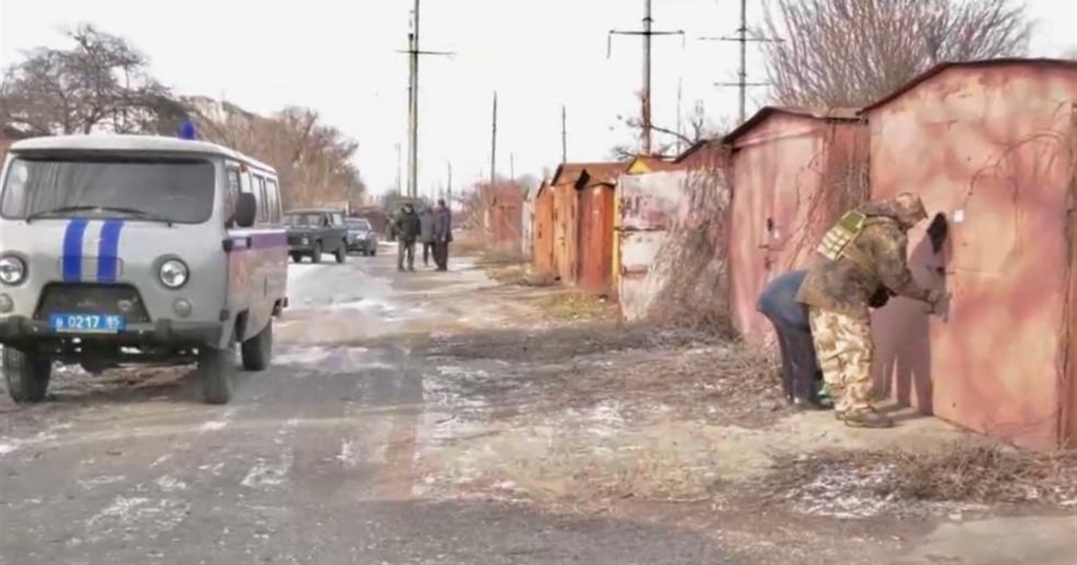 Окупанти з ранку обшукують гаражі у двох мікрорайонах Бердянська