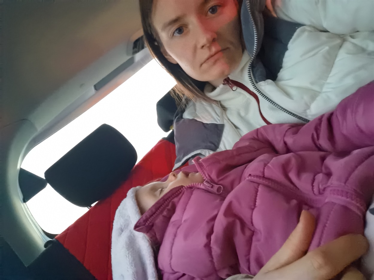 Ольга з донькою в дорозі до Литви