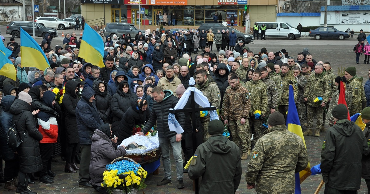 Сарненська громада попрощалась із Сергієм Наконечним — штаб-сержантом ЗСУ