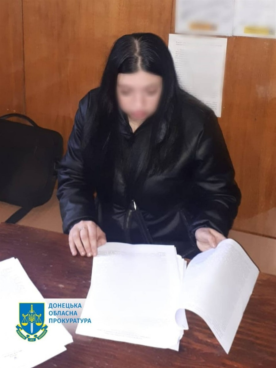 21-річна мешканка Торецька ошукала вісьмох людей на суму понад 150 тисяч гривень. 