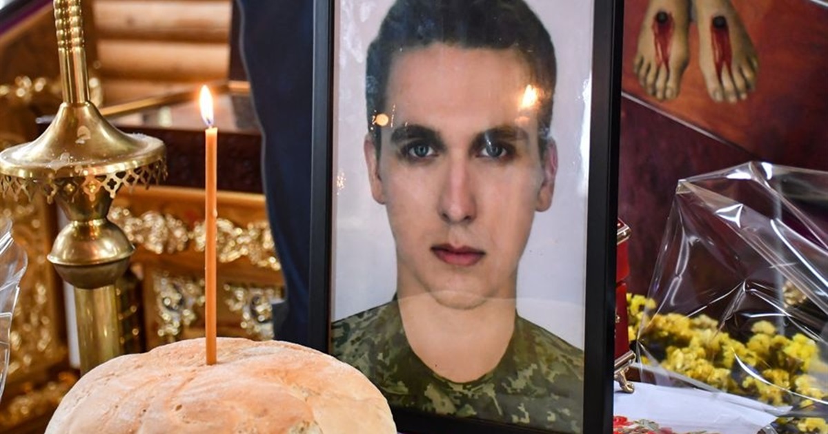 У Нікополі простилися із полеглим захисником України Олегом Мірошниченком