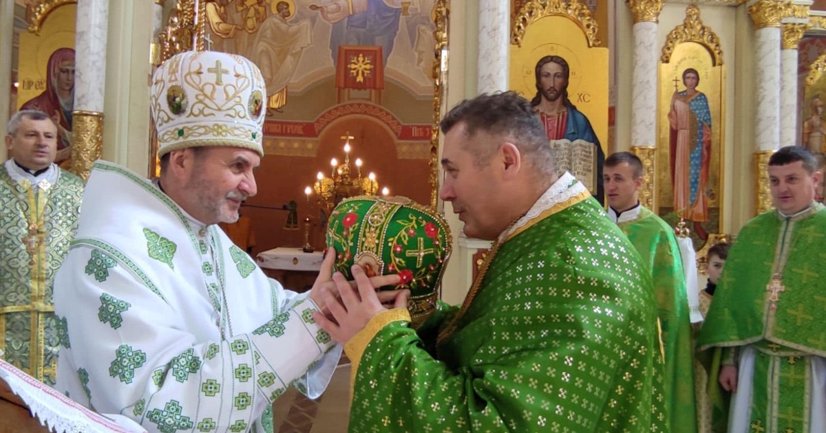 Вперше у Бучацькій єпархії УГКЦ: відомий на Чортківщині священник удостоївся ієрейської митри
