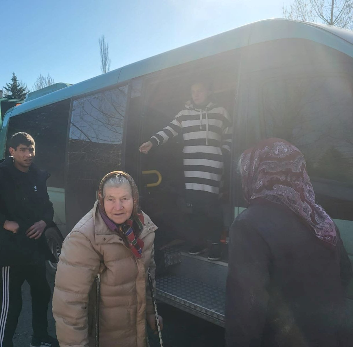 Сьогодні з Торцеької громади евакуювали ще 25 мирних жителів, серед них — 8 дітей. 