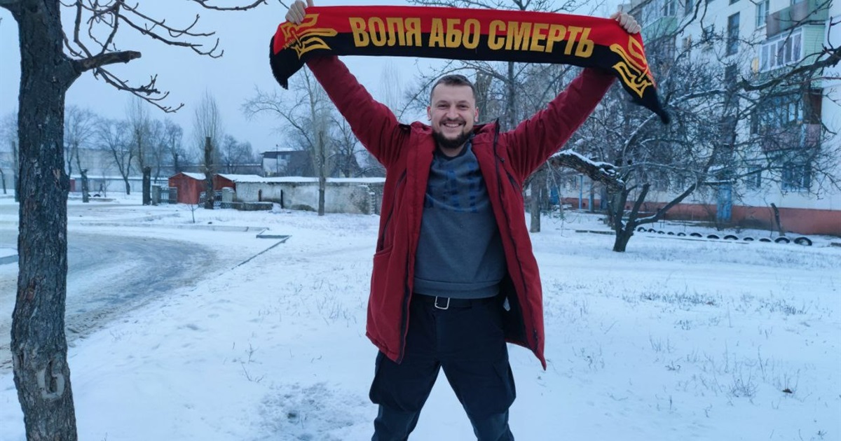 Рік тому Олександр Биков з Луганщини хотів робити гастрофестиваль на сході. Зараз він артилерист
