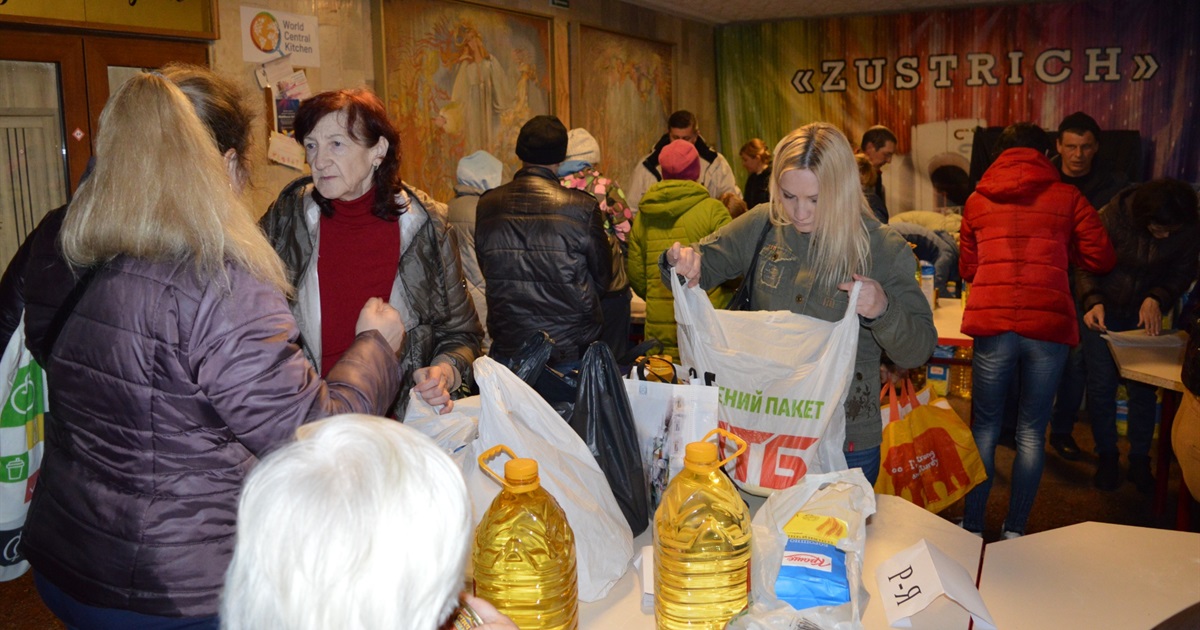 У Переяславі до Великодня тисячу продуктових наборів роздадуть переселенцям та малозабезпеченим