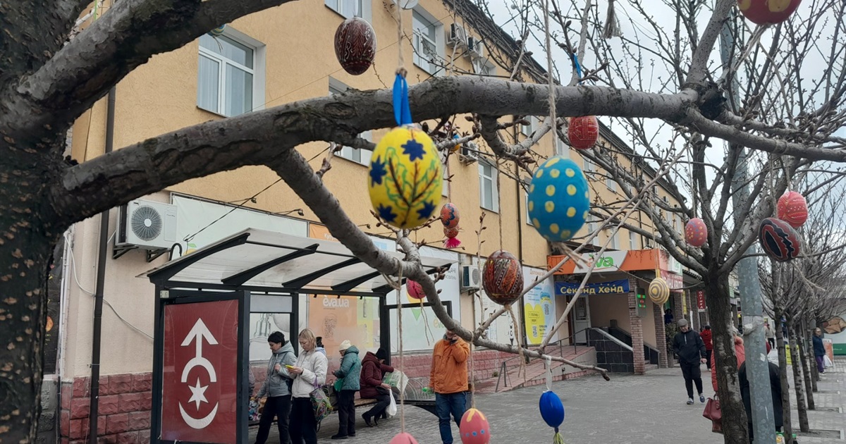 У місті підготувалися до Великоднього ярмарку: цікаві вироби, смаколики, фотозони - не пропустіть