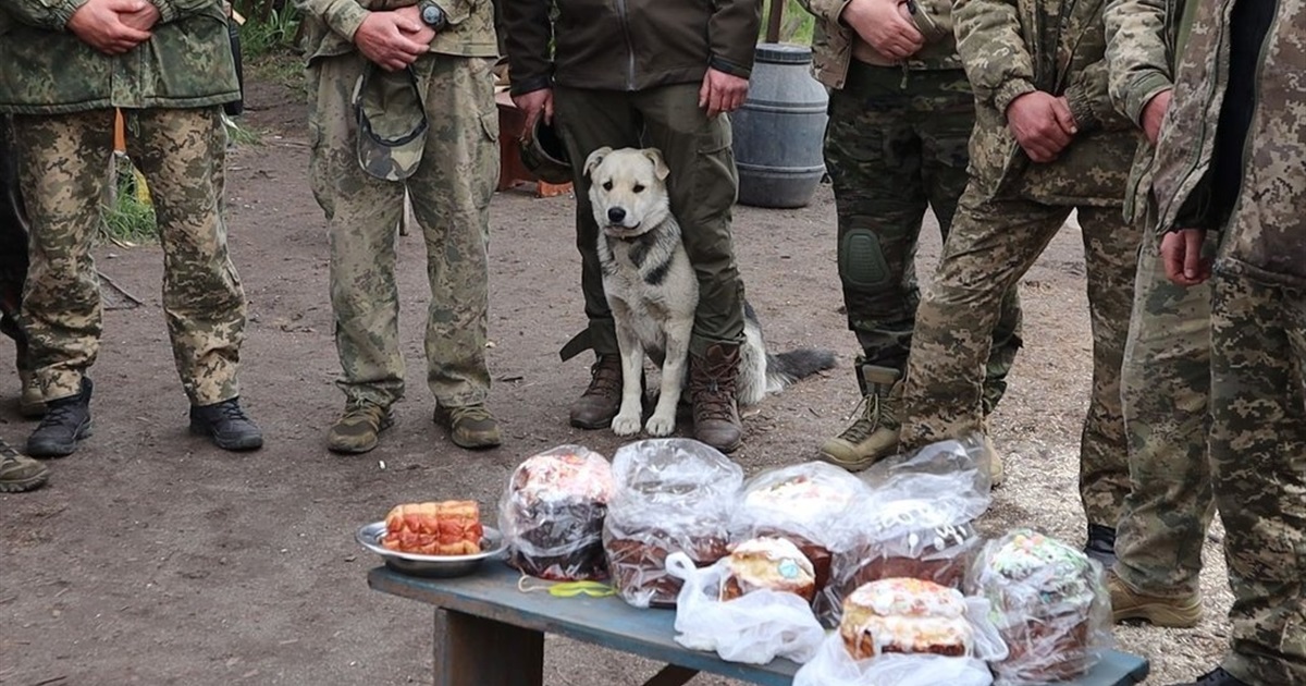 Смаколики для наших захисників, що воюють на Донбасі, готували й працівниці Корюківського ліцею №2