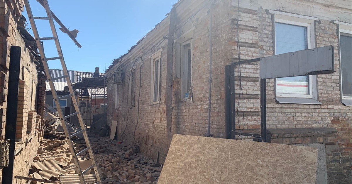 Правоохоронці показали наслідки обстрілів Нікополя та Покровської громади минулої доби