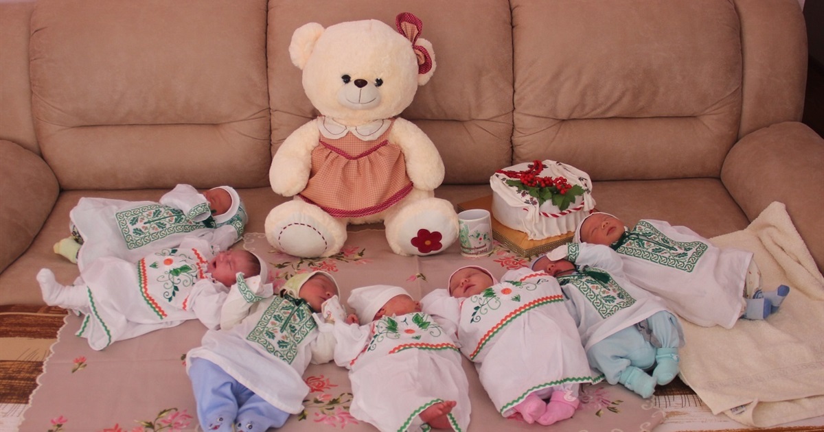 «Народженні у вишиванках»: 6 років акції у Калинівці, 6 фактів про неї
