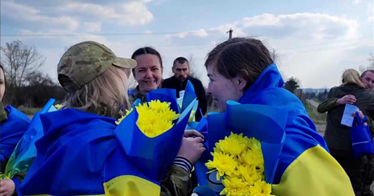 Тримайтеся, вірте, борітеся. Захисниця Маріуполя “Нава” закликає говорити про полонених українців