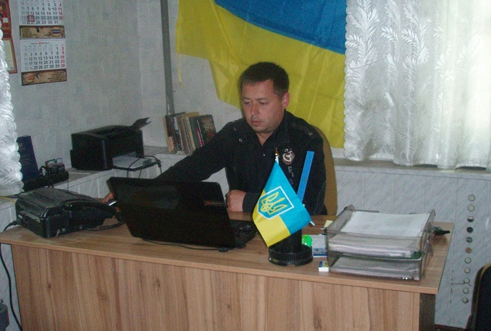 Роман Пашкевич був головою Дніпрянської сільради, а потім начальником оргвідділу Новокаховської міськради