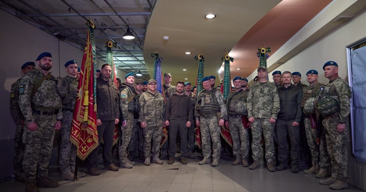 Володимир Зеленський побував на Вугледарському напрямку. Про події у Волноваському районі