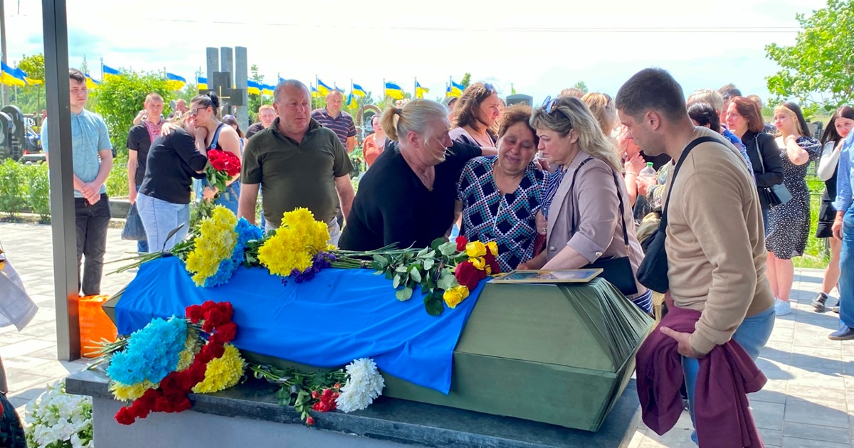 У Бучі перепоховали героїв, що загинули в березні 2022 року