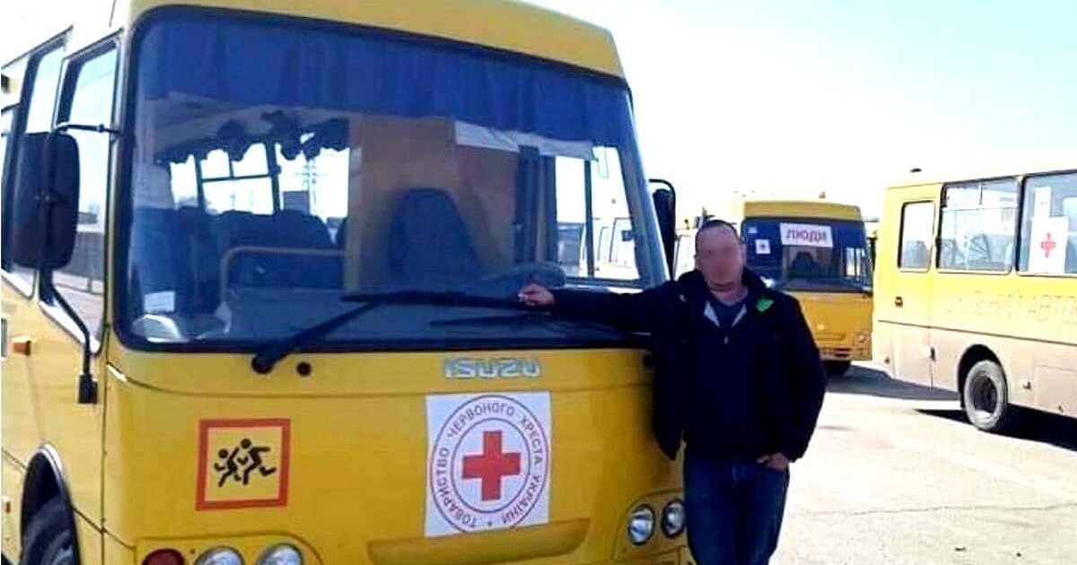 Водій з Дніпра розповів, як в перші місяці захоплення Бердянська вивозив людей з окупованого міста