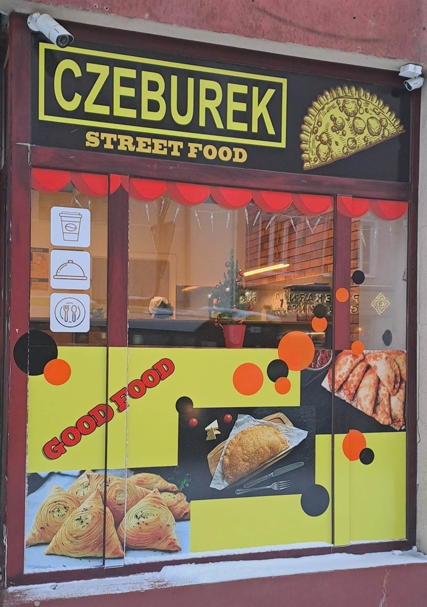У Польщі Сергій відкрив Street Food «Czeburek»