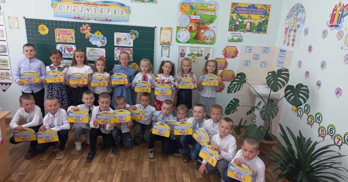У Вараському районі продзвеніли останні шкільні дзвінки. Огляд подій