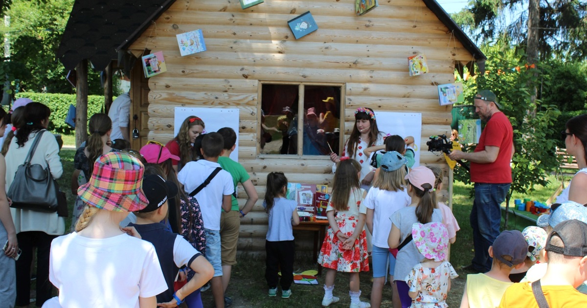У Старокостянтинові вперше організували фестиваль дитячої книги "Сорока Білобока"