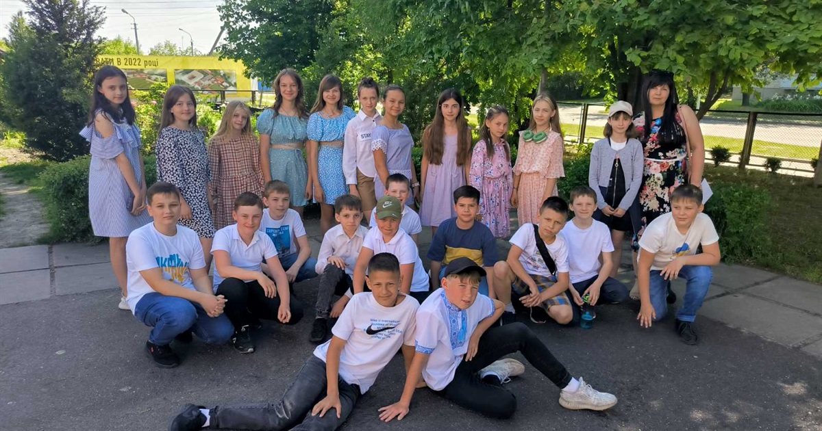 Золотоніська гімназія дивує розумниками: 12 відмінників у одному класі