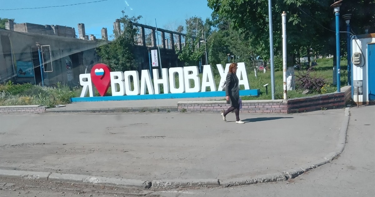 В окупованій Волновасі помітили кадирівців. Як зараз виглядає місто. Відео