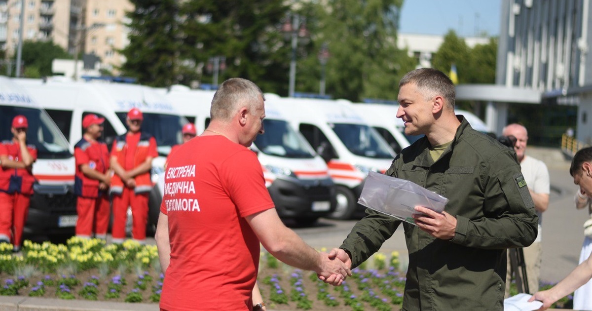 Громади на Сарненщині отримали нові авто «швидких»