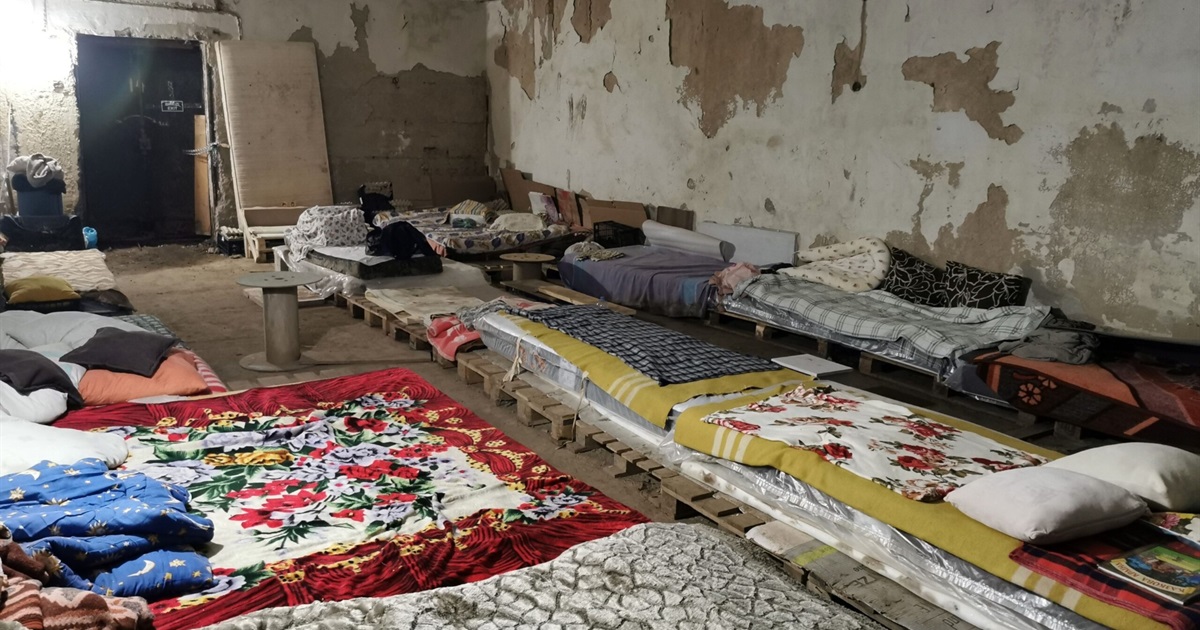 У прифронтовому селищі Волноваського району обладнають бомбосховище на 247 осіб