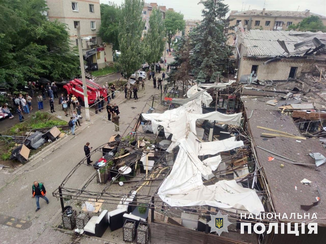 Рятувальна операція після обстрілу