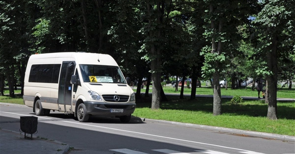 Всі рейси та зупинки в одному графіку: як курсують маршрутки в Сарнах