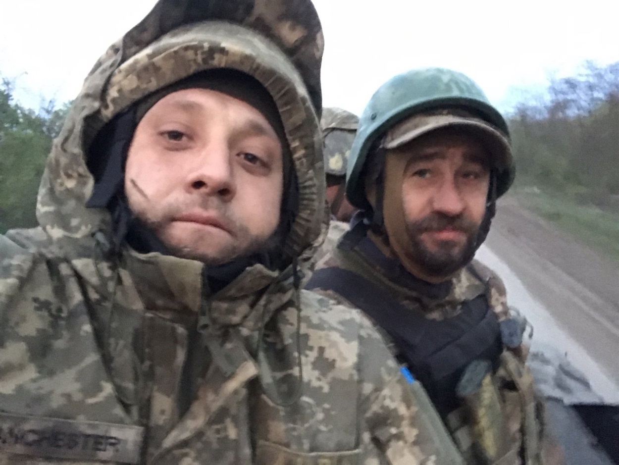 Ярослав Пікуза (зліва) із побратимом