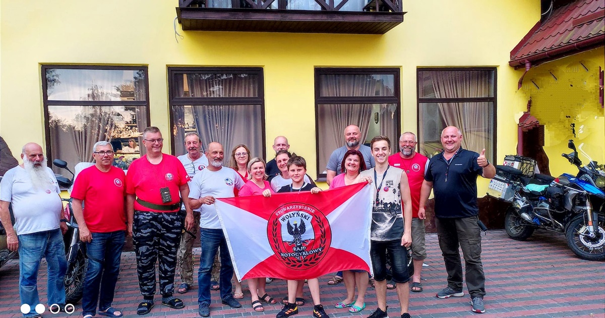 Новини воєнного часу. Старокостянтинівщина. Подяка педагогу, польський мотоклуб у місті, засідання