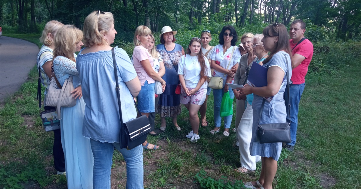 У Кагарлику відновилися пішохідні екскурсії міським парком