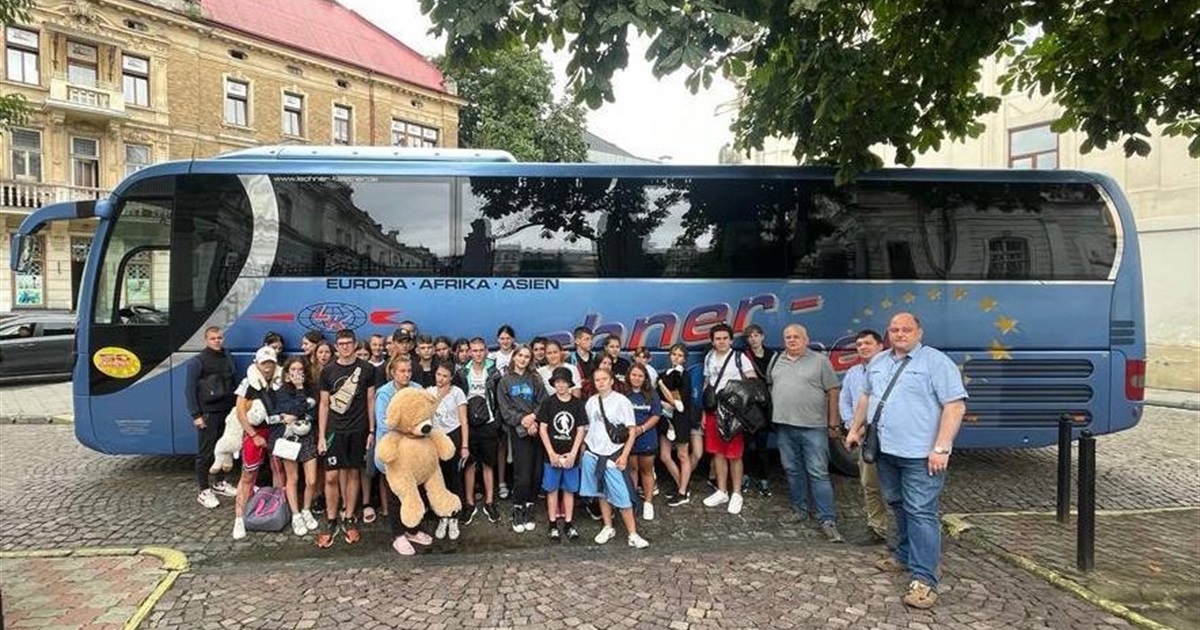 Вихованці Бердянської школи-інтернату повернулися до України