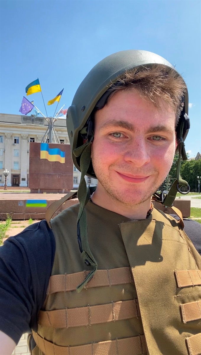 волонтер