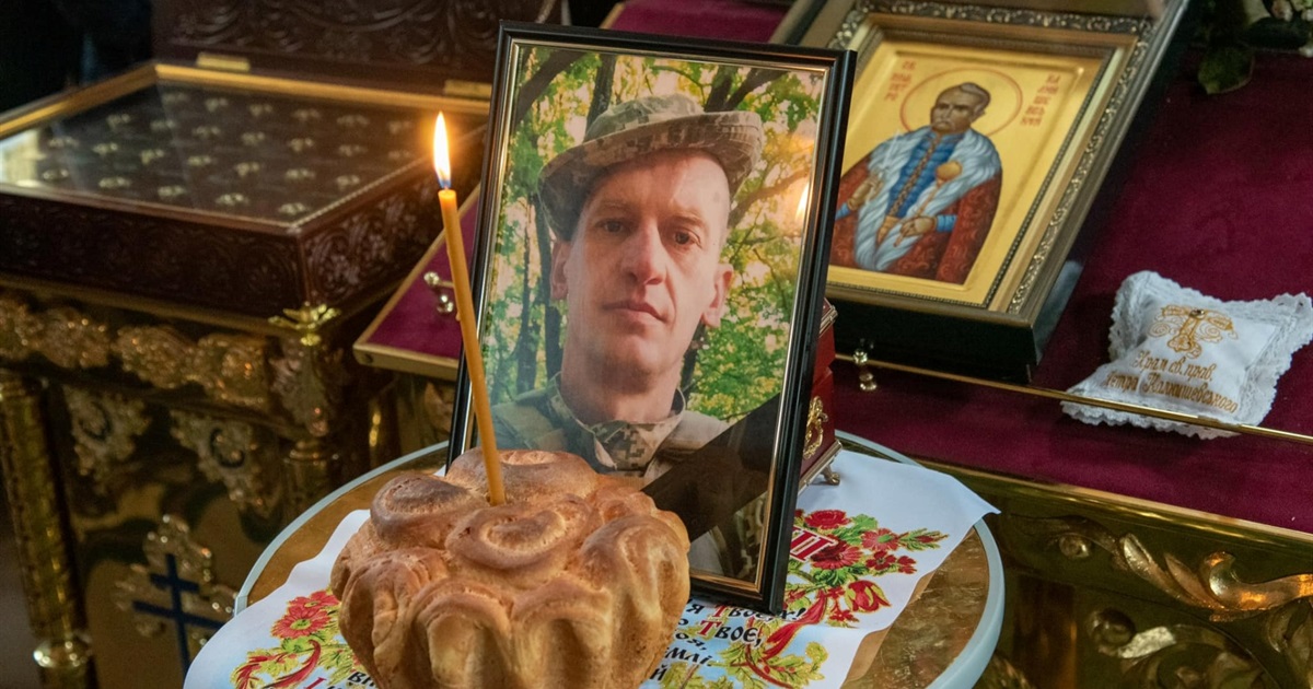 У Нікополі провели в останню путь захисника України Володимира Луньова