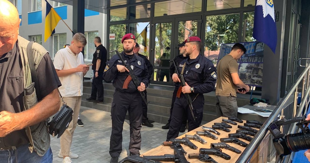 Ірпінь отримав від поліції Маямі 101 одиницю конфіскованої зброї: як це було