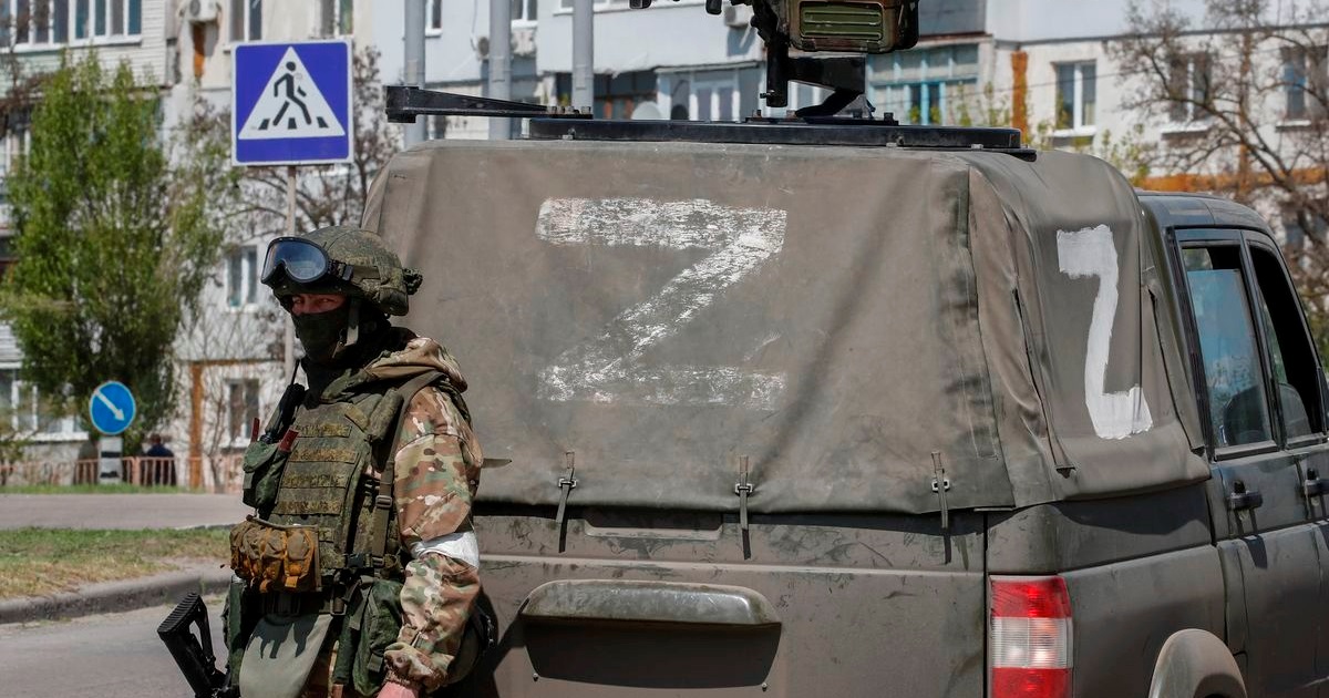 Рашисти вимагають списки всіх порожніх квартир у Бердянську
