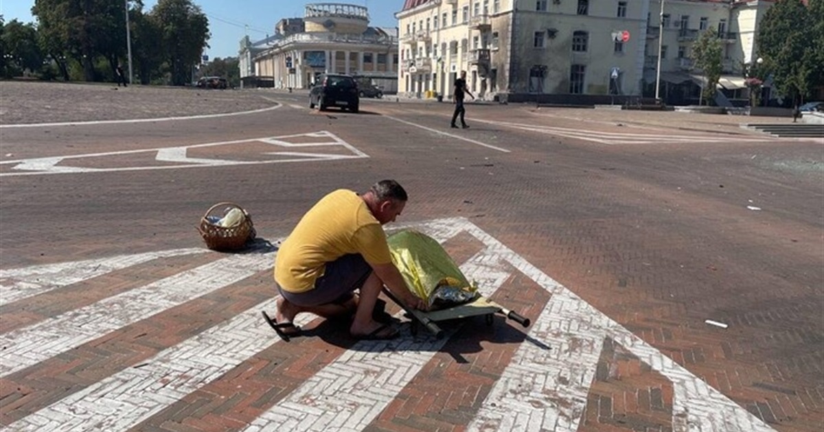 19 серпня по центру Чернігова росіяни завдали ракетного удару: є загиблі та постраждалі