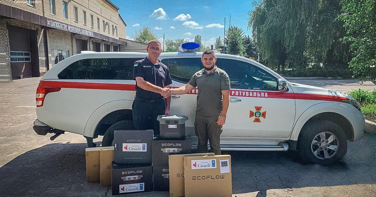 Волноваські рятувальники отримали гуманітарне обладнання від благодійників