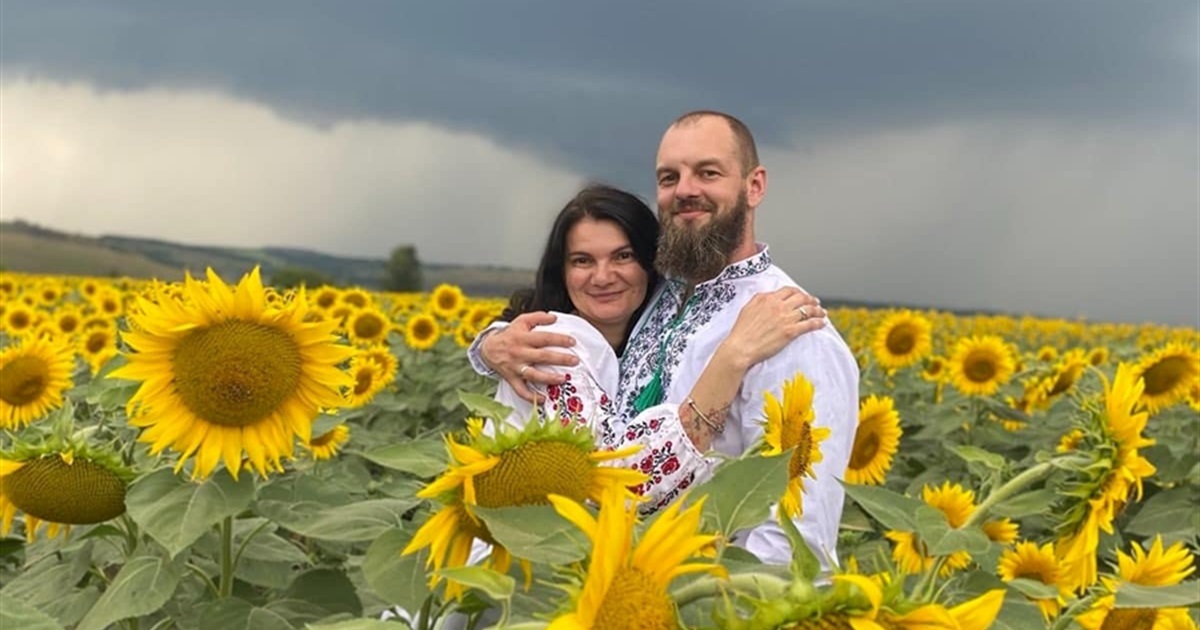 "Вітаємо молодят!" - На фронті одружилися військовослужбовці волноваської бригади ТрО. Фото