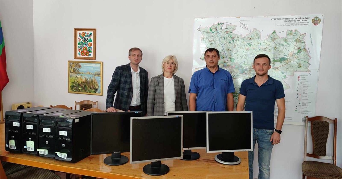 Новини воєнного часу. Старокостянтинівщина. Техніка для закладів культури, народові читання, семінар