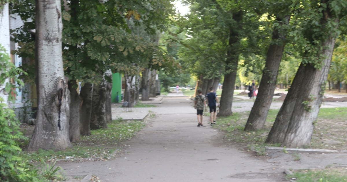 Ремонти тротуарів та дитячих майданчиків: управління благоустрою Нікополя замовило послуги