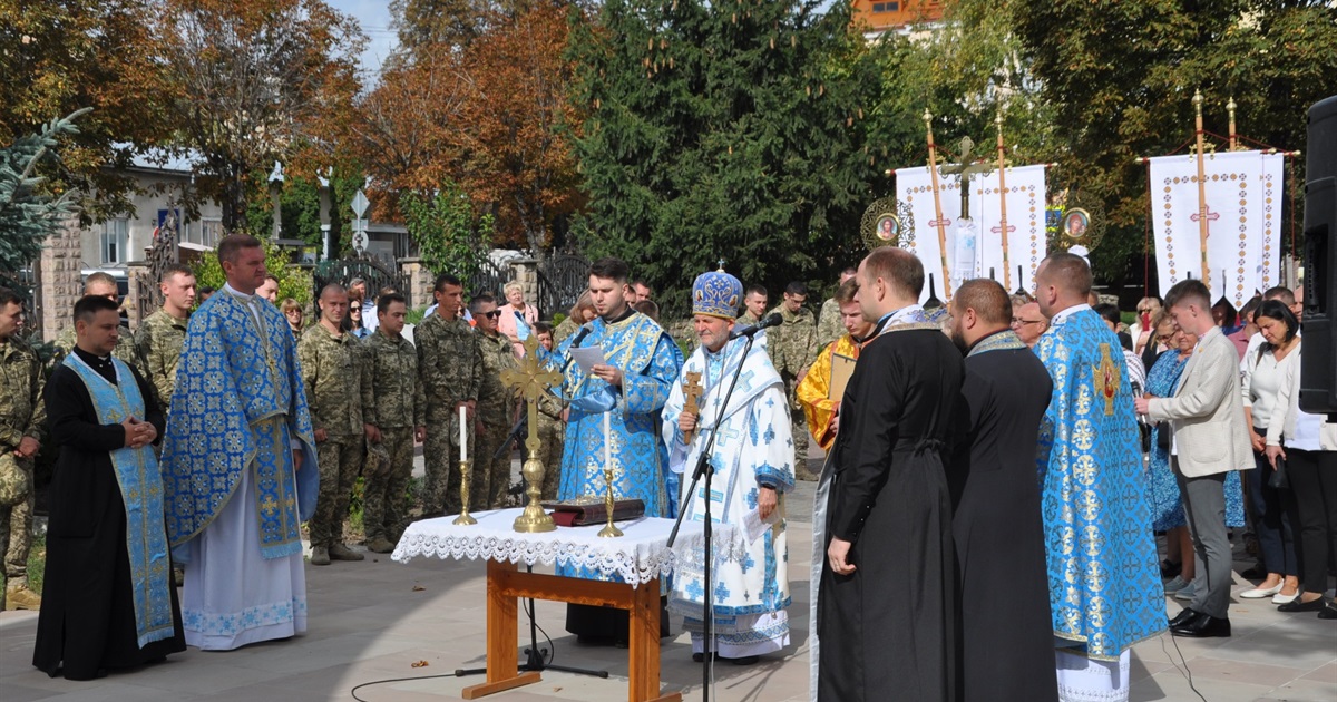 У Чорткові біля Місійного хреста молилися за Україну