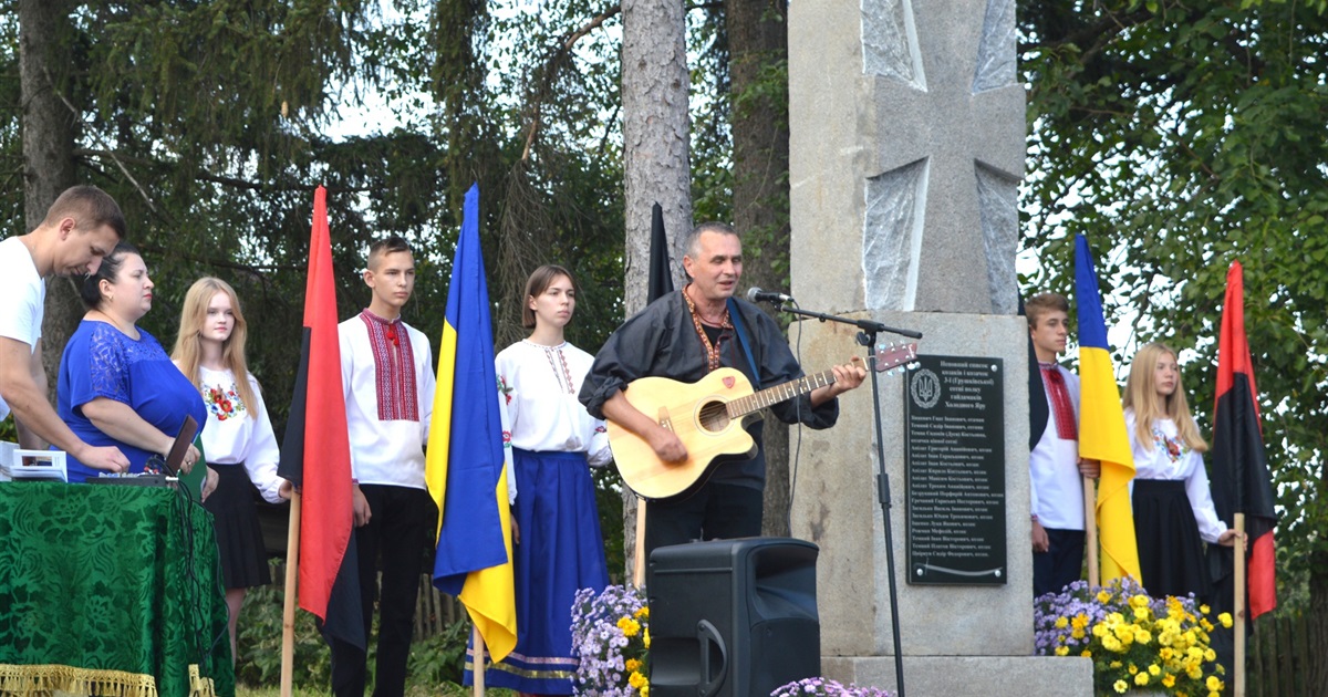 На свято Покрови в Холодному Яру на Черкащині відкрили меморіал козакам-гайдамакам
