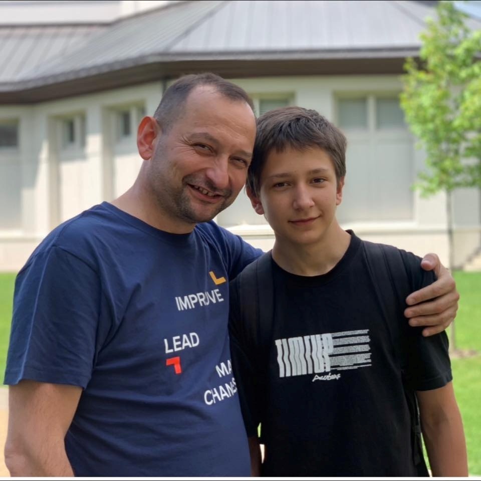 Микола Головко з молодшим сином