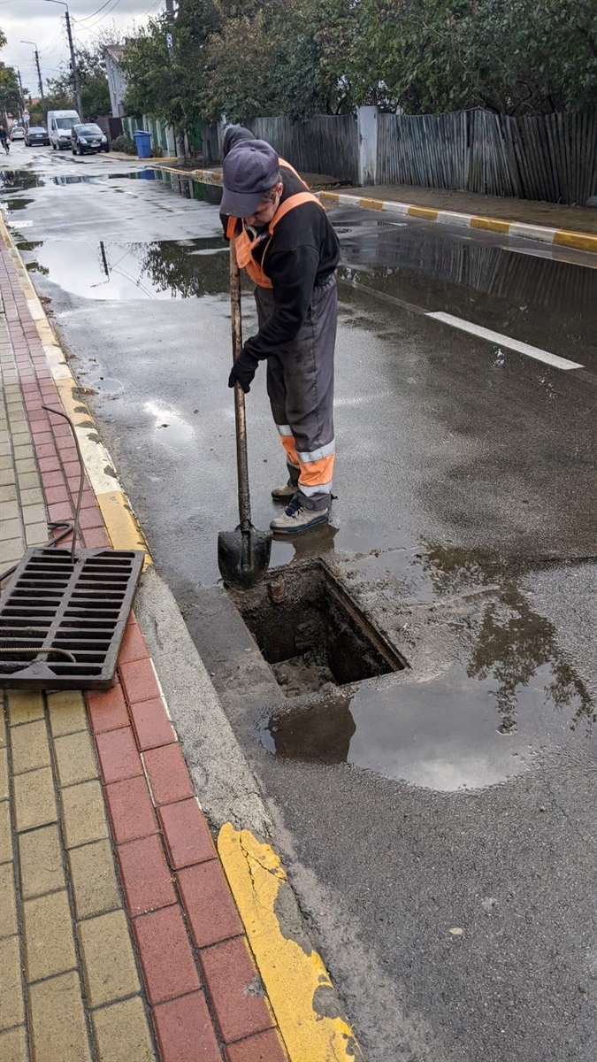 Роботи з очистки дренажних лотків