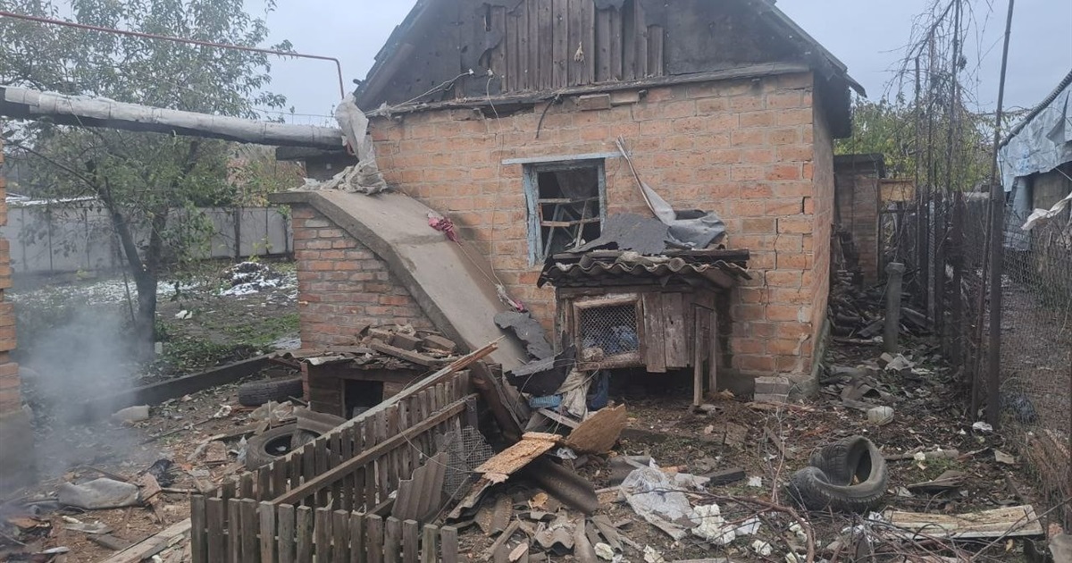 армія рф вбила 83-річну мешканку Нікополя та важко поранила чоловіка: наслідки обстрілу міста