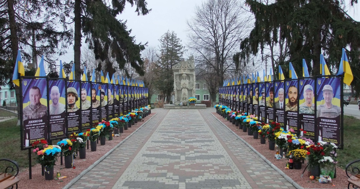 У Кагарлику відкрито Алею Слави Героїв