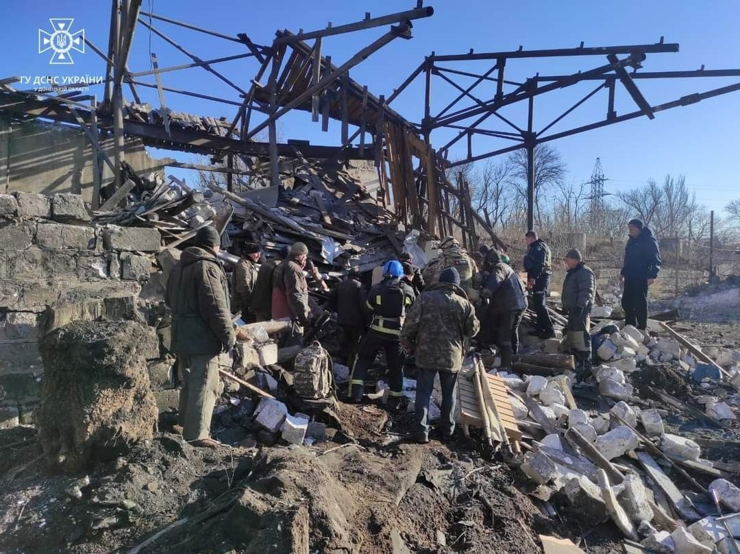 Російські окупанти обстріляли підприємство у Торецьку