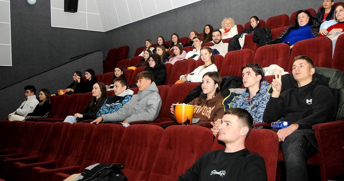 В Ірпені відбувся благодійний кінопоказ на підтримку ЗСУ